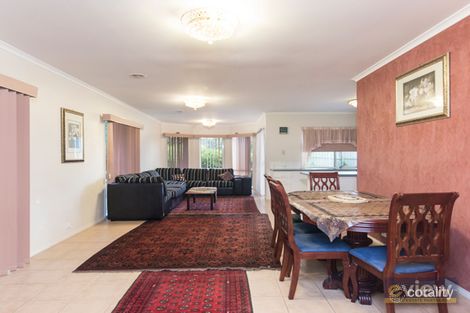 Property photo of 15 Canterbury Close Narre Warren VIC 3805