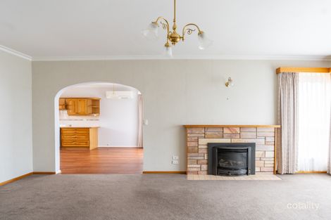 Property photo of 31 Tahara Street Hamlyn Heights VIC 3215