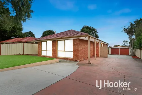 Property photo of 13 Ralph Crescent Hampton Park VIC 3976