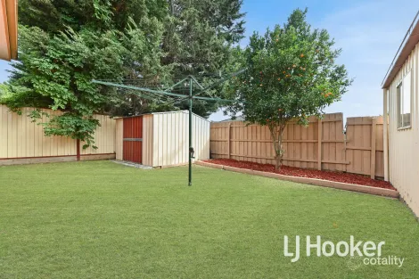 Property photo of 13 Ralph Crescent Hampton Park VIC 3976