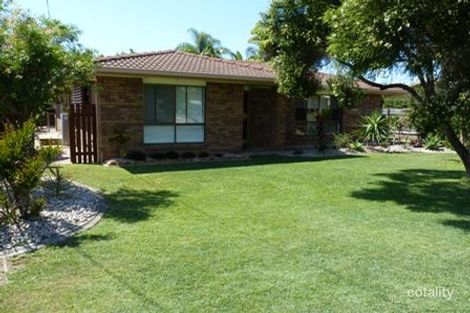 40 Limpus St, Urangan, QLD 4655