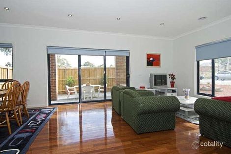 Property photo of 2 Kahans Place Bundoora VIC 3083