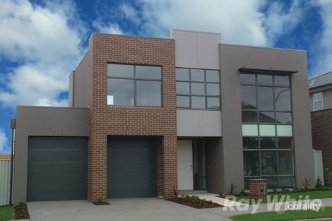 Property photo of 28 Stadium Circuit Mulgrave VIC 3170