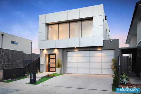 Property photo of 21 Boathouse Drive Caroline Springs VIC 3023