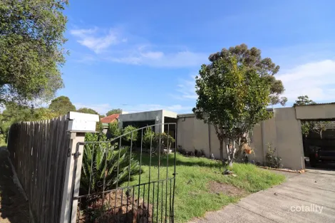 Property photo of 8 Bonham Crescent Oakleigh East VIC 3166