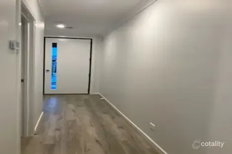 Property photo of 24 Hollington Drive Mickleham VIC 3064