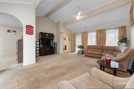 Property photo of 19 Dunsterville Crescent Frankston VIC 3199