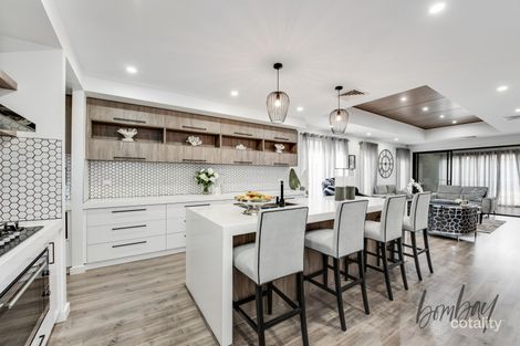 Property photo of 24 Riverglen Drive Craigieburn VIC 3064