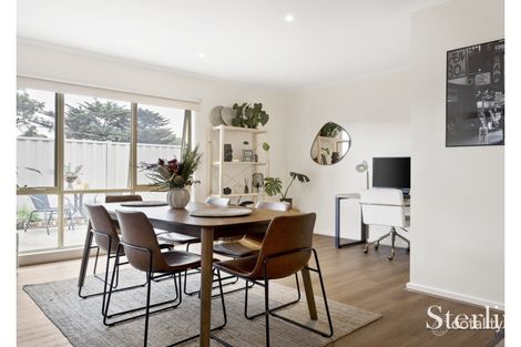 Property photo of 2/20 Centenary Crescent Werribee VIC 3030