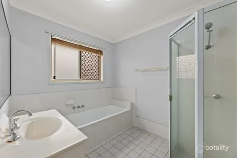 Property photo of 18 Pendula Circuit Forest Lake QLD 4078
