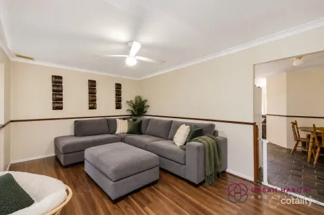 Property photo of 12 Karlak Close Leda WA 6170