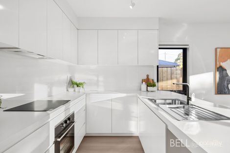 Property photo of 60 Dunbarton Drive Wantirna VIC 3152