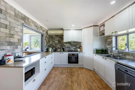 Property photo of 36 Grevillea Drive Varsity Lakes QLD 4227