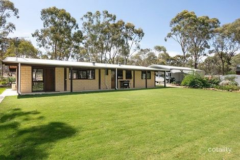 64 Binks Rd, Junortoun, VIC 3551