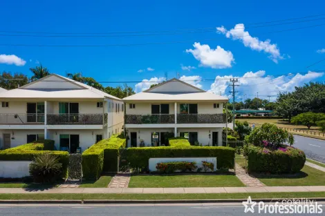 2/1 Murroona St, Bowen, QLD 4805