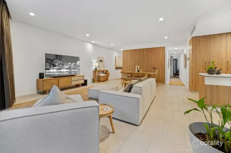 106/25 Shafston Ave, Kangaroo Point, QLD 4169