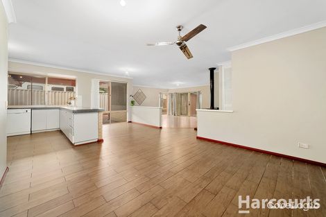 Property photo of 7 Canterbury Terrace Meadow Springs WA 6210