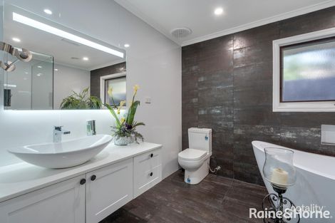 Property photo of 55 Olive Grove Sunbury VIC 3429