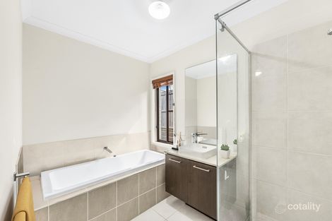 Property photo of 112 Meadows Circuit Bellbird Park QLD 4300
