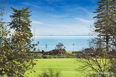Property photo of 105 Ormond Esplanade Elwood VIC 3184