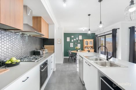 Property photo of 35 McGlinchey Crescent Thornton NSW 2322