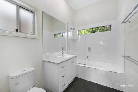 Property photo of 2/23 Glendower Street Mount Lofty QLD 4350