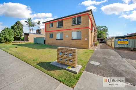 4/70 Weblands St, Rutherford, NSW 2320