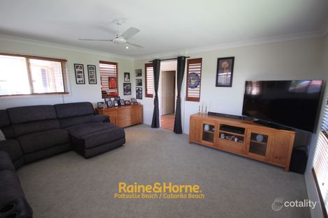 Property photo of 17 Border Crescent Pottsville NSW 2489