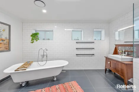 Property photo of 119 Harveys Farm Road Bicheno TAS 7215