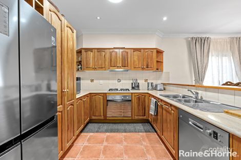 Property photo of 29 Mapleton Crescent Forest Lake QLD 4078