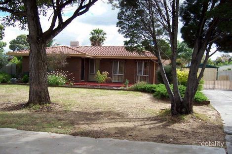 13 Hibiscus Rd, Maddington, WA 6109