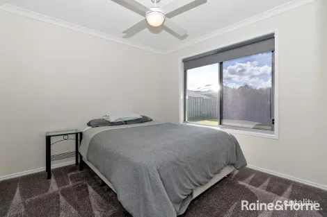 Property photo of 21 Crossing Drive Eatons Hill QLD 4037