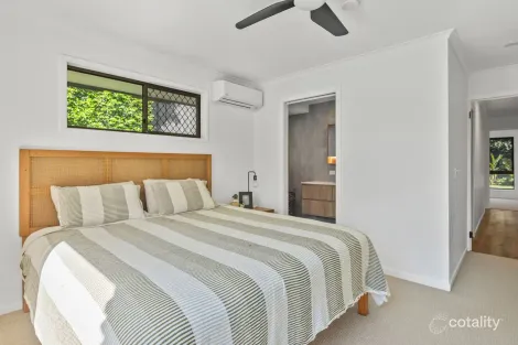 Property photo of 34 Whitian Drive Carrara QLD 4211