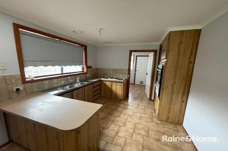 Property photo of 21 Strickland Avenue Mill Park VIC 3082