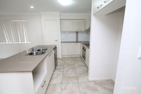 7 Isla Ct, New Auckland, QLD 4680