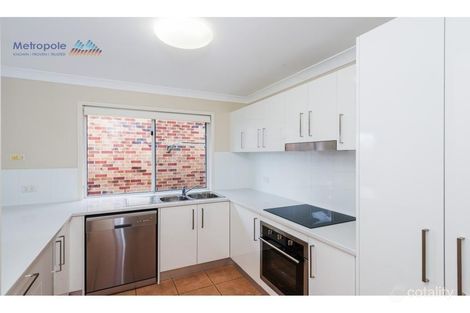 4 Acacia Cl, Holland Park West, QLD 4121