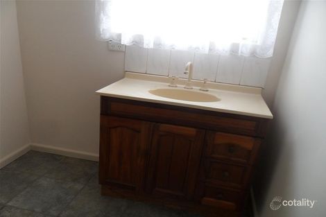 Property photo of 4 Willow Court Narre Warren VIC 3805