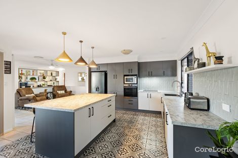 Property photo of 9 Fitzroy Place Forest Lake QLD 4078