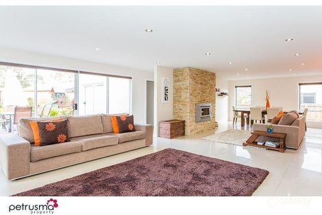 Property photo of 10 Aqua Place Seven Mile Beach TAS 7170