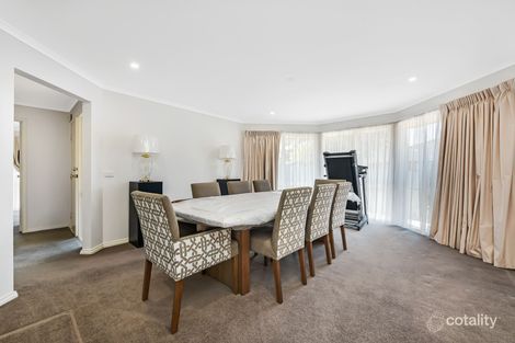 Property photo of 2 Howitt Court Berwick VIC 3806
