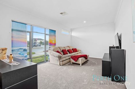 Property photo of 28 Clementine Boulevard Treeby WA 6164