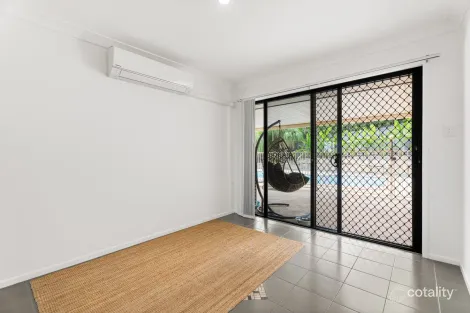 Property photo of 12 Hennessy Drive Dundowran Beach QLD 4655