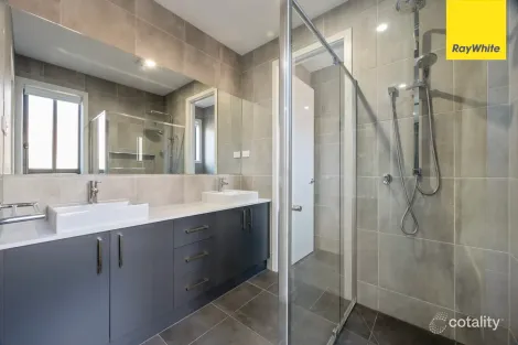 Property photo of 34 Parrot Drive Weir Views VIC 3338