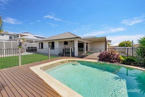 48 Bilbao Pl, Bushland Beach, QLD 4818