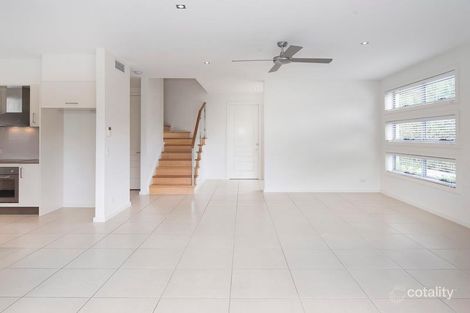 Property photo of 1/5 Wynflo Street Labrador QLD 4215