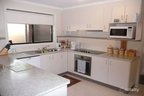 Property photo of 6 Hollows Circuit Tarneit VIC 3029