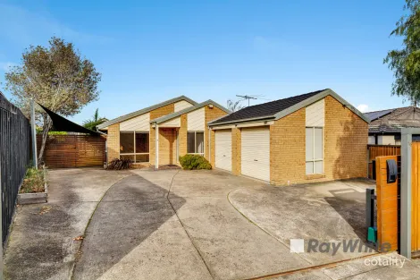 16 Ainsleigh Ct, Narre Warren, VIC 3805