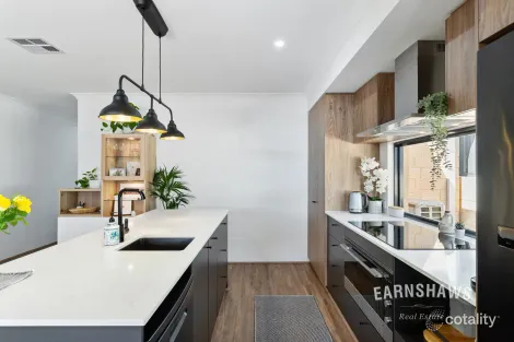 Property photo of 7 Balcombe Loop Bushmead WA 6055