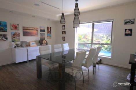 20 Furlong Dr, St Clair, SA 5011