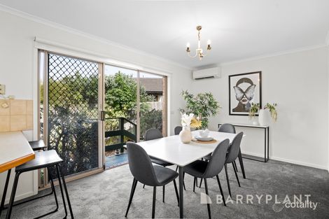 Property photo of 2/8 Crellin Crescent Watsonia VIC 3087